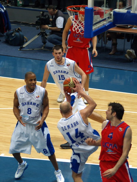 04/02/2007 Баскетбол, Чемпионат Росии 2006-07 Динамо - ЦСКА (75-80)